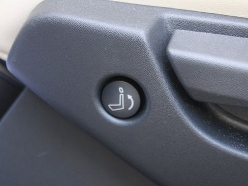 Certified 2025 INFINITI QX60 Luxe image 46