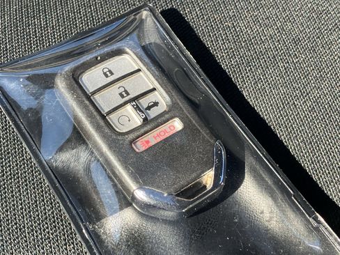 Used 2017 Honda Civic EX-T image 40