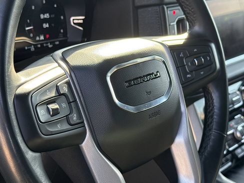 Used 2023 GMC Yukon Denali AWD/4WD image 29
