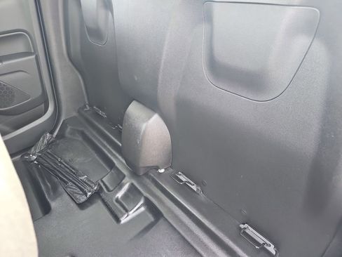 Used 2022 Chevrolet Colorado LT w/ Fleet Safety Package image 13