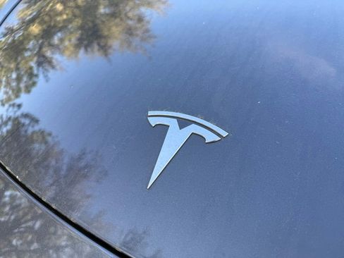 Used 2021 Tesla Model Y Performance image 6