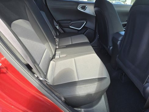 Used 2020 Kia Soul LX image 5