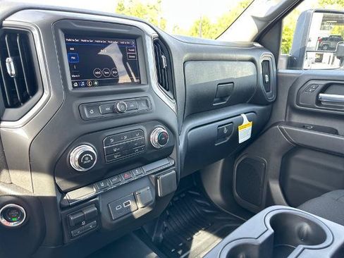 Used 2026 GMC Sierra 2500 Pro w/ Convenience Package AWD/4WD image 10