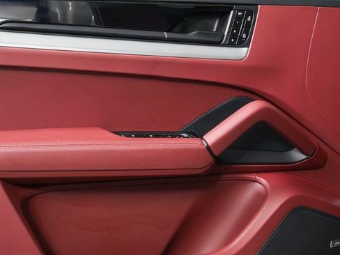 Certified 2026 Porsche Cayenne S image 6