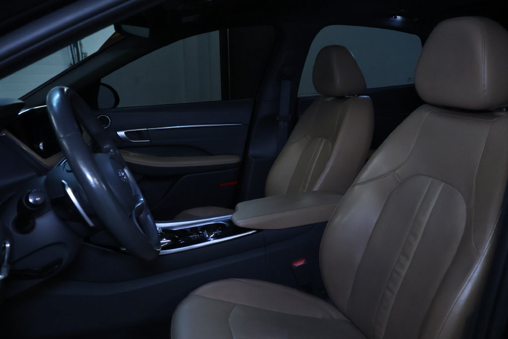 Used 2020 Hyundai Sonata Limited FWD image 15