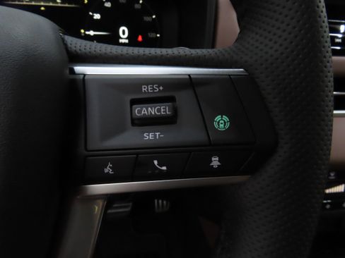 New 2025 Mitsubishi Outlander SEL image 13