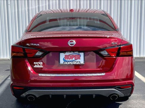 Used 2022 Nissan Altima 2.5 SR FWD image 4