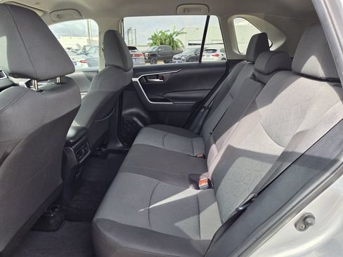 Used 2025 Toyota RAV4 XLE FWD image 29