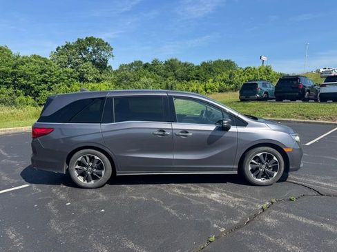 Used 2024 Honda Odyssey Elite image 2