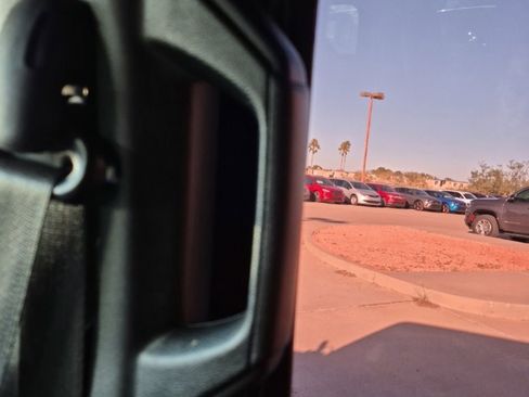 Used 2018 Jeep Wrangler Unlimited Rubicon image 51