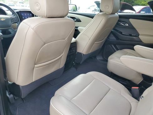 Used 2023 Chevrolet Traverse Premier w/ LPO, Cargo Package FWD image 23