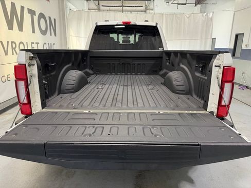 Used 2022 Ford F450 Platinum w/ FX4 Off-Road Package AWD/4WD image 47