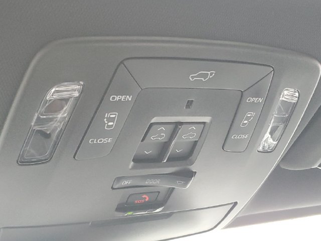Used 2025 Toyota Sienna Limited AWD/4WD image 30