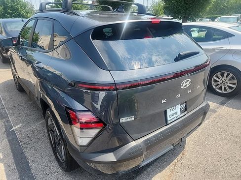 Used 2024 Hyundai Kona SEL FWD image 2