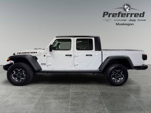Used 2023 Jeep Gladiator Rubicon w/ LED Lighting Group AWD/4WD image 9