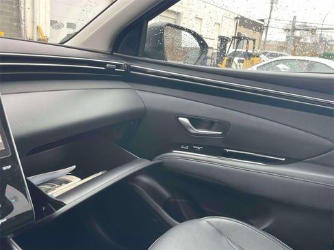 Used 2023 Hyundai Tucson Limited w/ Cargo Package image 33