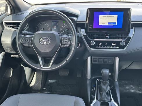 Used 2023 Toyota Corolla Cross AWD Hybrid image 11