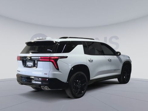 New 2026 Chevrolet Traverse RS w/ LPO, Floor Liner Package FWD image 11