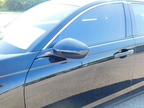 Used 2023 Honda Accord EX image 11