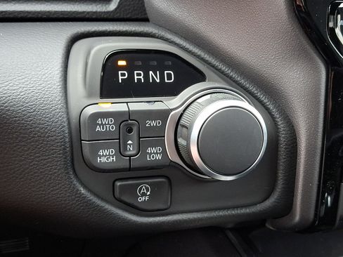 New 2026 RAM 1500 Big Horn AWD/4WD image 11
