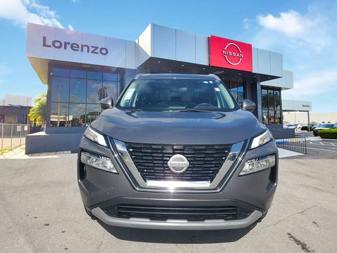 Used 2021 Nissan Rogue SV w/ Premium Package image 2
