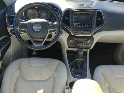 Used 2021 Jeep Cherokee Latitude Lux w/ Comfort/Convenience Group image 17