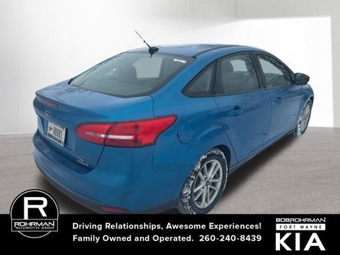 Used 2015 Ford Focus SE image 6