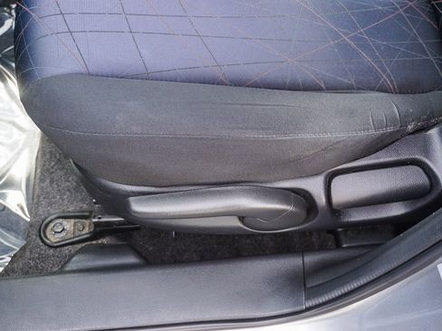 Used 2011 MAZDA MAZDA2 Sport image 20