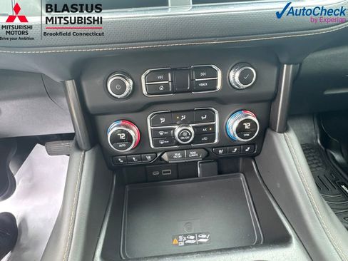 Used 2023 GMC Yukon AT4 w/ AT4 Premium Package AWD/4WD image 29