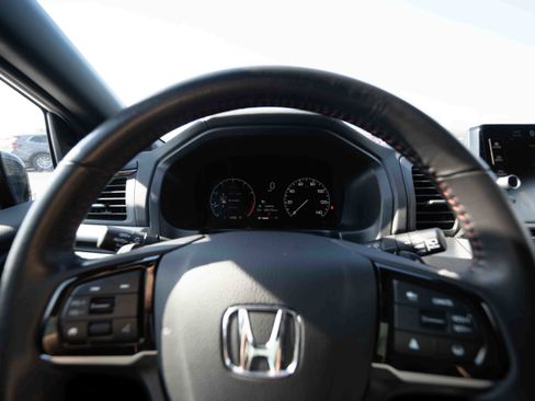 Used 2025 Honda Odyssey Sport-L image 15