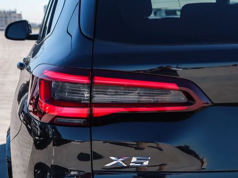 Used 2023 BMW X5 xDrive40i w/ M Sport Package image 11