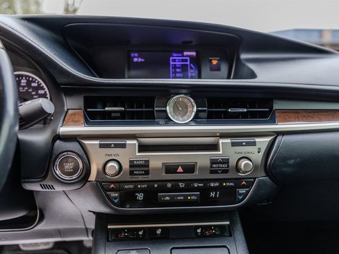 Used 2013 Lexus ES 350 image 19