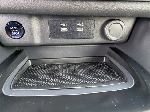 Used 2024 Nissan Rogue SV image 14