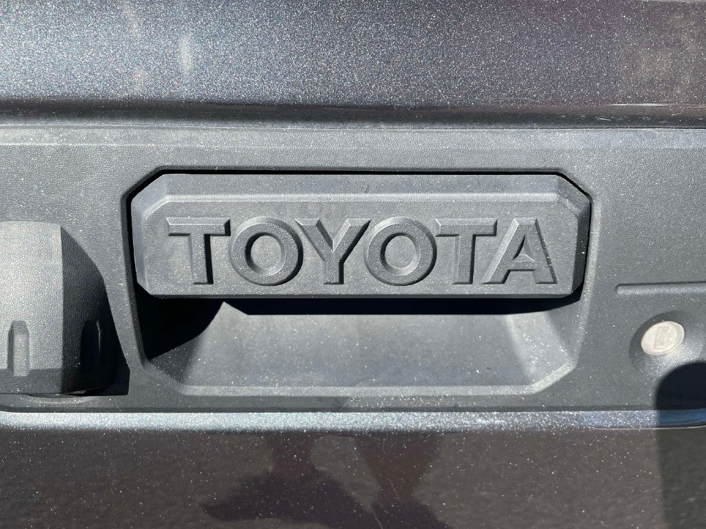 Used 2020 Toyota Tacoma TRD Sport AWD/4WD image 13