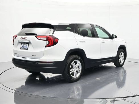 Used 2024 GMC Terrain SLE AWD/4WD image 5