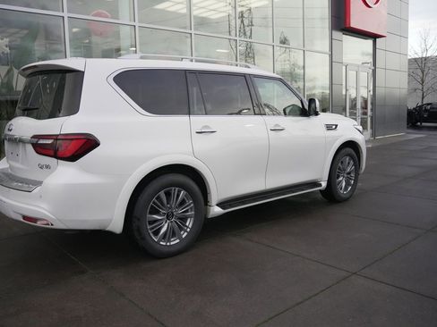 Used 2024 INFINITI QX80 Luxe image 6