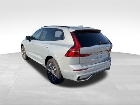 Used 2024 Volvo XC60 B5 Core image 7
