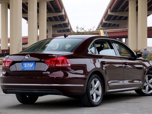 Used 2013 Volkswagen Passat TDI SEL Premium image 3