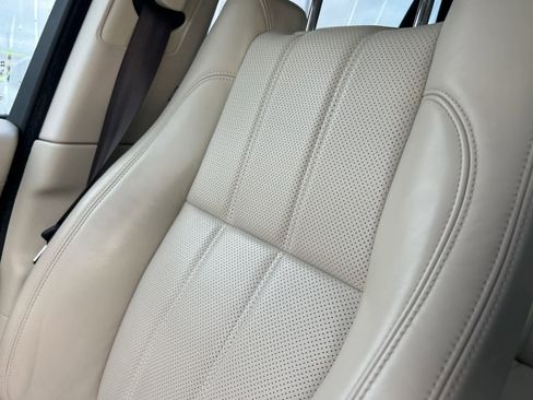 Used 2017 Land Rover Range Rover HSE image 46