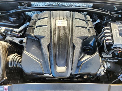Used 2023 Porsche Macan S w/ Sport Chrono Package image 42