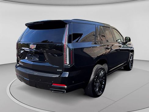 Used 2026 Cadillac Escalade Platinum Sport w/ LPO, Floor Liner Package AWD/4WD image 5