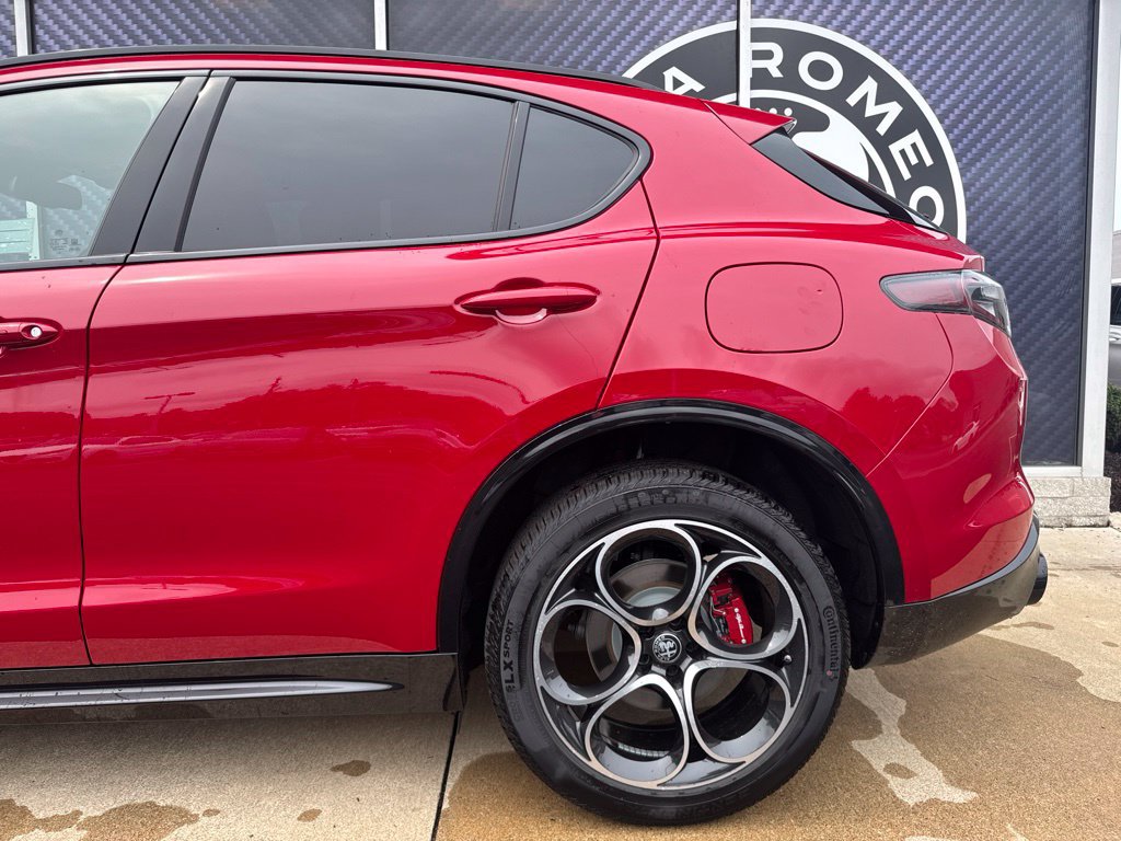 New 2026 Alfa Romeo Stelvio Sprint AWD/4WD image 14