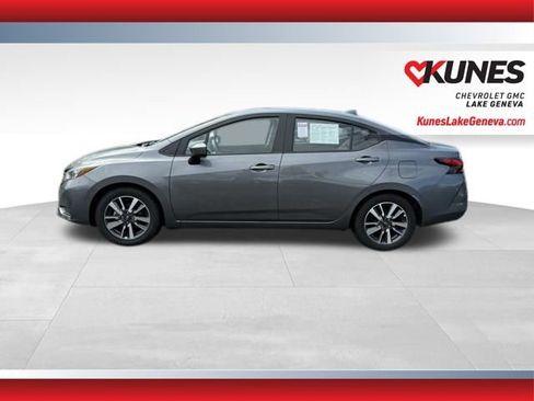 Used 2025 Nissan Versa SV FWD image 9