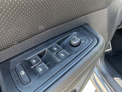New 2026 Volkswagen Atlas Cross Sport SEL R-Line AWD/4WD image 19