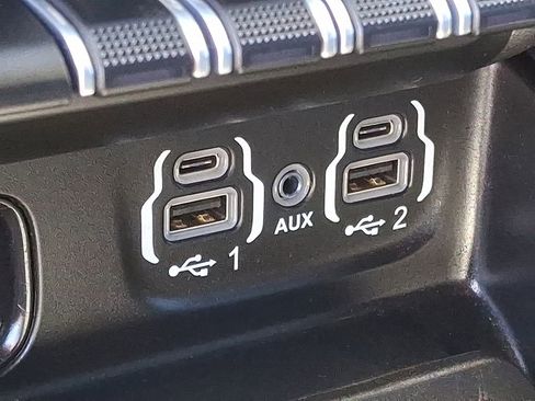 Used 2023 RAM 1500 Big Horn AWD/4WD image 24