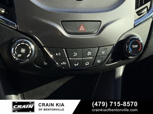 Used 2017 Chevrolet Cruze LT w/ Convenience Package image 17