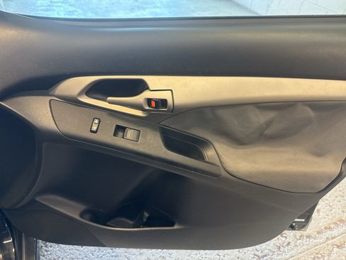 Used 2010 Toyota Matrix S FWD image 22