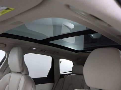 Used 2023 Volvo XC60 B5 Plus w/ Climate Package image 26