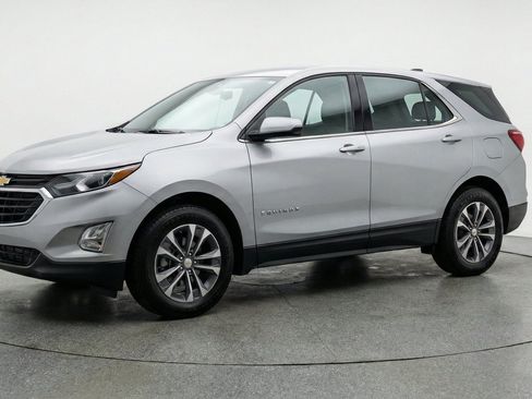 Used 2025 Chevrolet Equinox LT FWD image 3