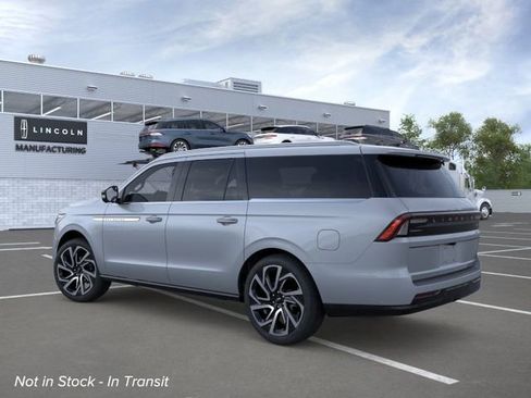 New 2026 Lincoln Navigator L Reserve AWD/4WD image 4